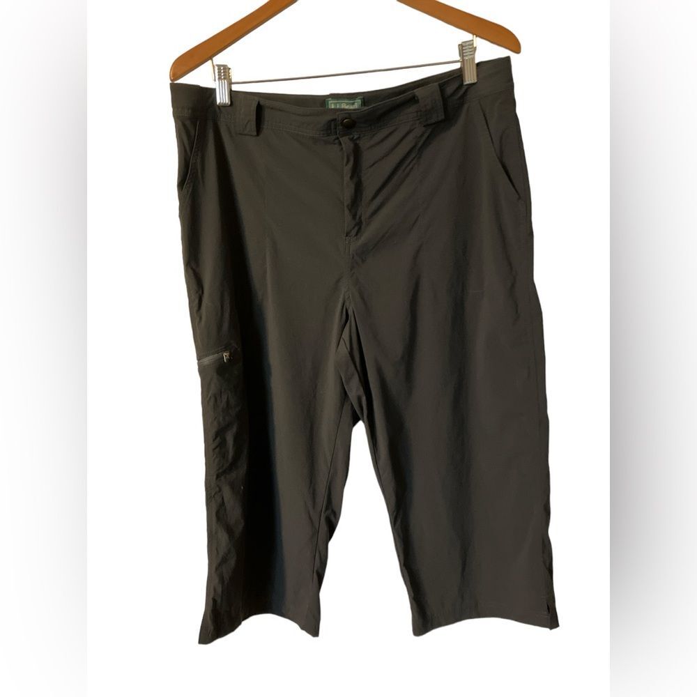 LL Bean Water-Repellent Comfort Trail Pants, Mid-Rise Straight-Leg Crop Size L